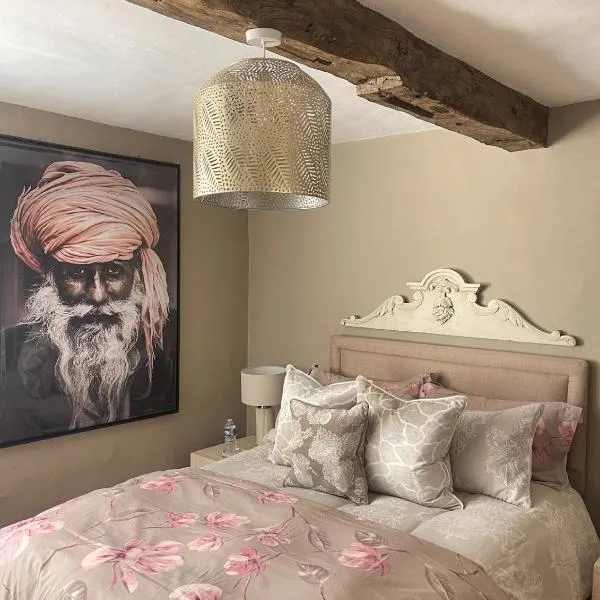 Entire Georgian luxury house - 3 Storey- High St Henley-in-Arden -Two bedrooms-Sleeps 4 people Close to Stratford upon Avon - Warwick - Solihull - NEC, hotel v destinaci Henley in Arden