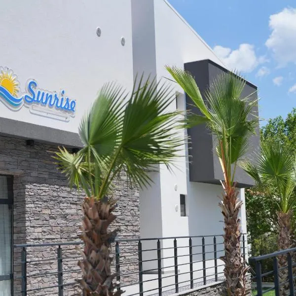 Sunrise Luxury Apartments 2, hotel in Fanárion