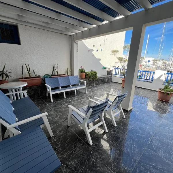 Monastir duplex with terrace in the marina, hotel in Monastir