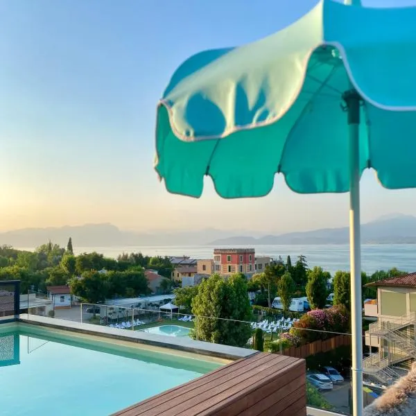 Plaza Lago di Garda Rooms - Rooftop, Lakeview & Jacuzzi, khách sạn ở Peschiera del Garda