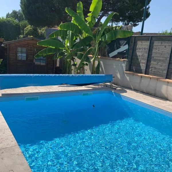 Chambre spacieuse, piscine, hotel in Saint-Sylvestre-sur-Lot