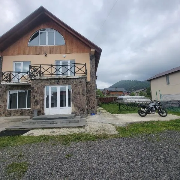 Cottage, hotel en Bakuriani