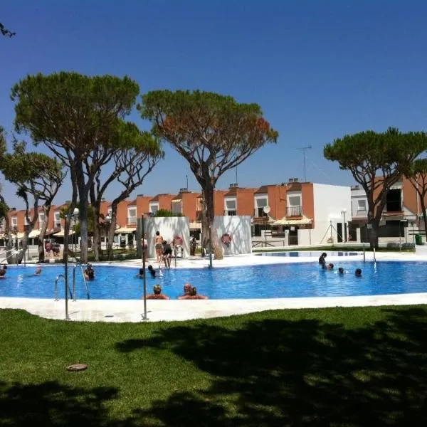 Playasol, hotel in Chiclana de la Frontera