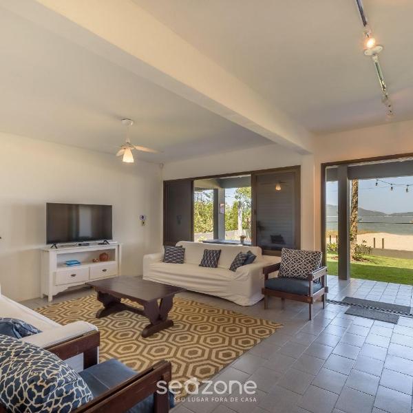 Casa 6Q pé na areia em Bombinhas ABM0101