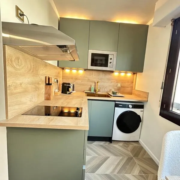 Studio des bains, hotel in Aix-les-Bains