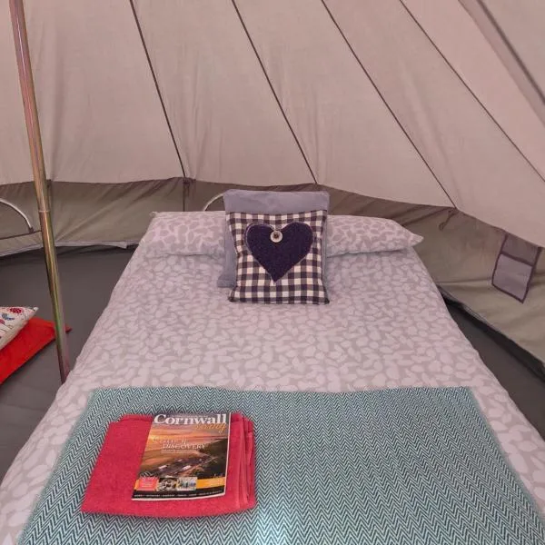 Emilies Bell Tent, hotel i St Ives