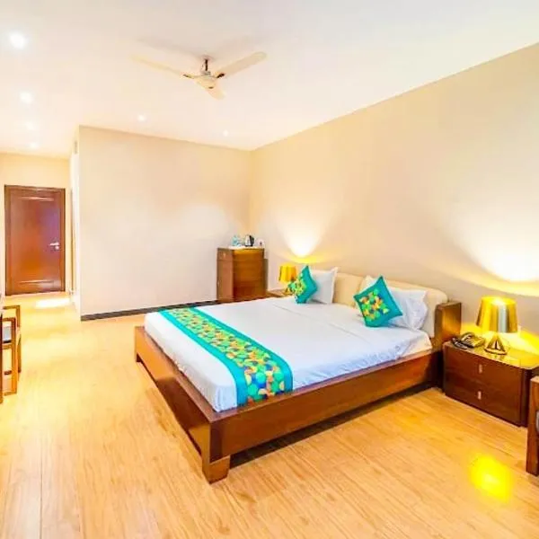 La ritz beach resort, hotel v destinaci Morjim