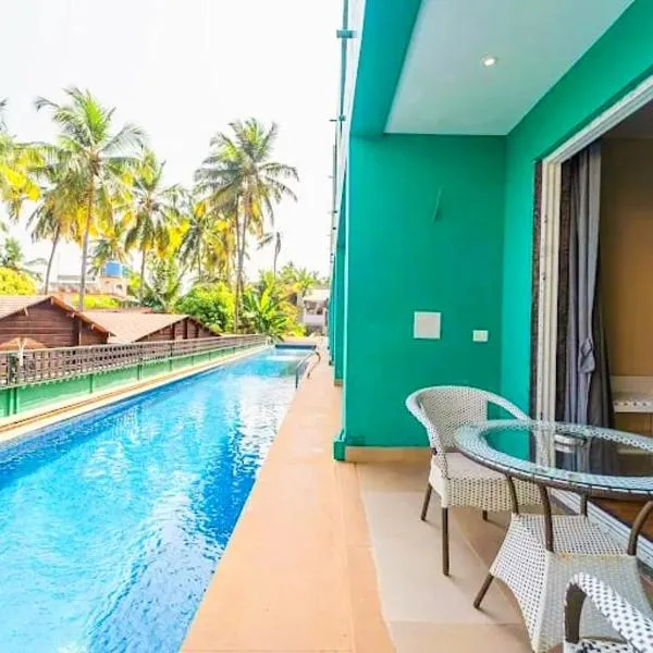 La ritz beach resort, hotel v destinaci Morjim