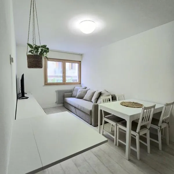 Walsimar2 - Passi dalla spiaggia, hotel in Grado