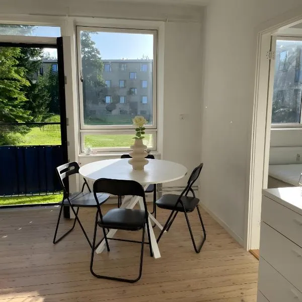 Charming apartment with easy access to central Copenhagen, hotel v Kodani