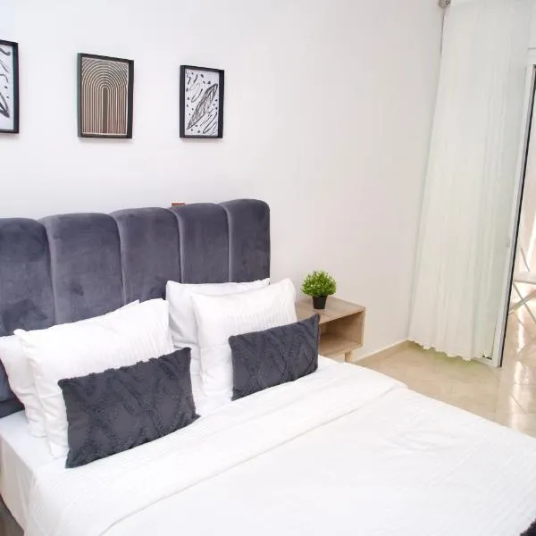 Next to Stadium Beach&Airport 5min with 2 Garage, hotel en Tánger