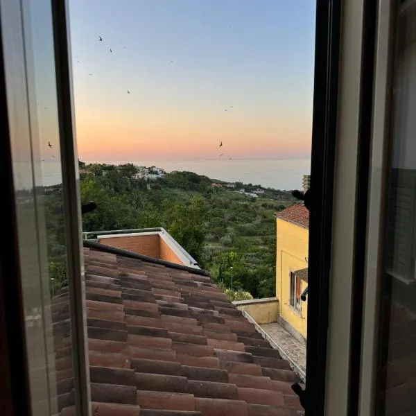 Una Finestra tra i Vicoli - appartamento nel cuore di Vasto, hotel a Vasto