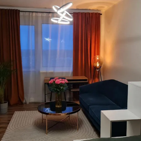 Stylish Studio with Panoramic Views, отель в Таллине