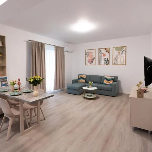 Soni Exclusive Apartments 1218 Plaza with Private Parking & Self Check-in, hotel in Boekarest