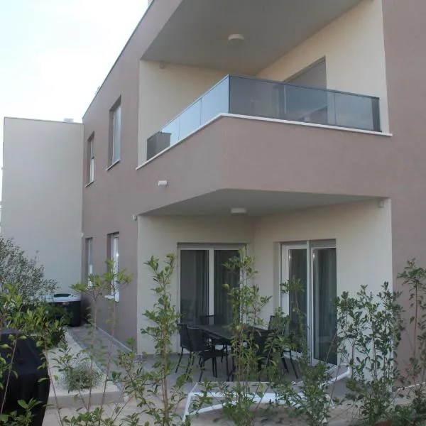 Wiki, hotel em Vodice