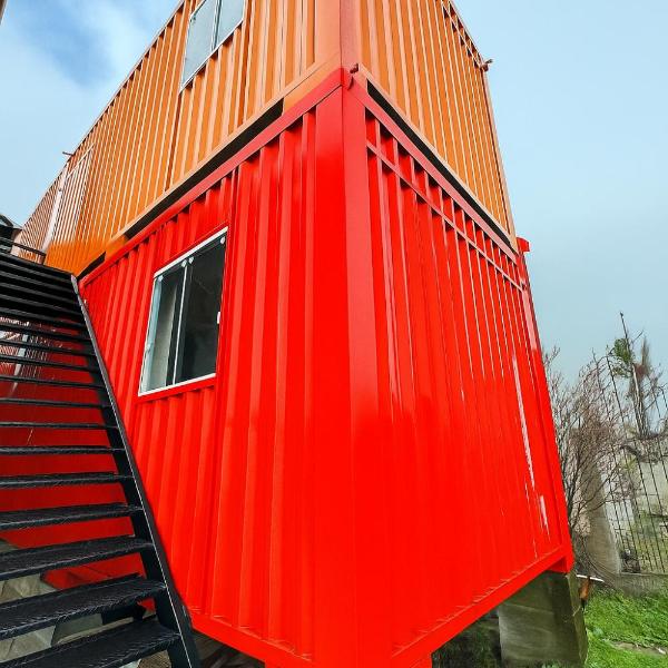 Container 260