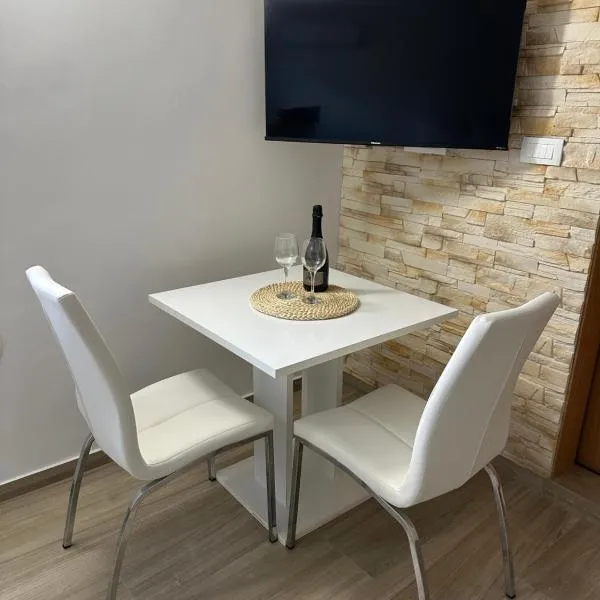Apartma Tara, hotel v destinaci Koper
