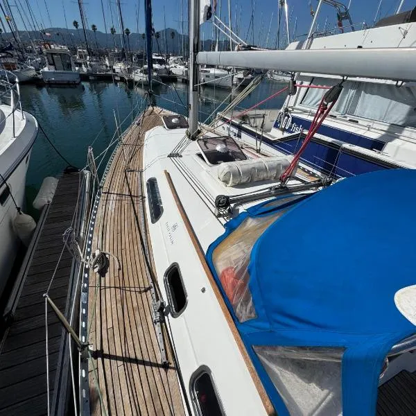 Voilier Dufour Classic 35, hotel in Hendaye