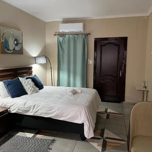 Acacia Villa Self Catering Guest House, hotel en Okahandja