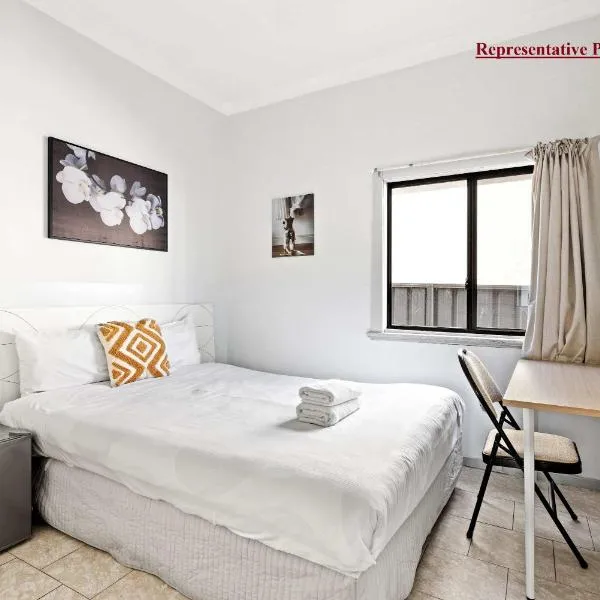 Peaceful Stay in Lidcombe - Double Room on a Quiet Street - Shared Bathroom, hotel a Sydney