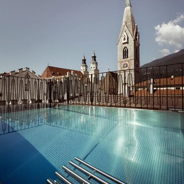 ADLER Historic Guesthouse, hotel Bressanonéban