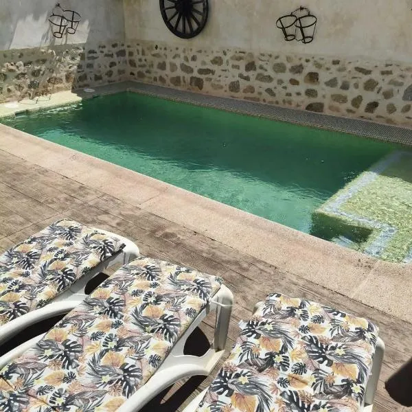 Casa Rural Abuelo Pedro, hotel v destinaci Cuerva