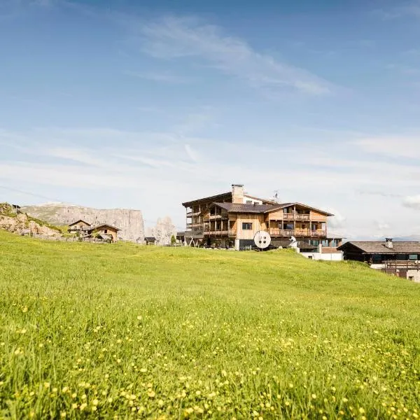 Hotel Goldknopf, Hotel in Seiser Alm
