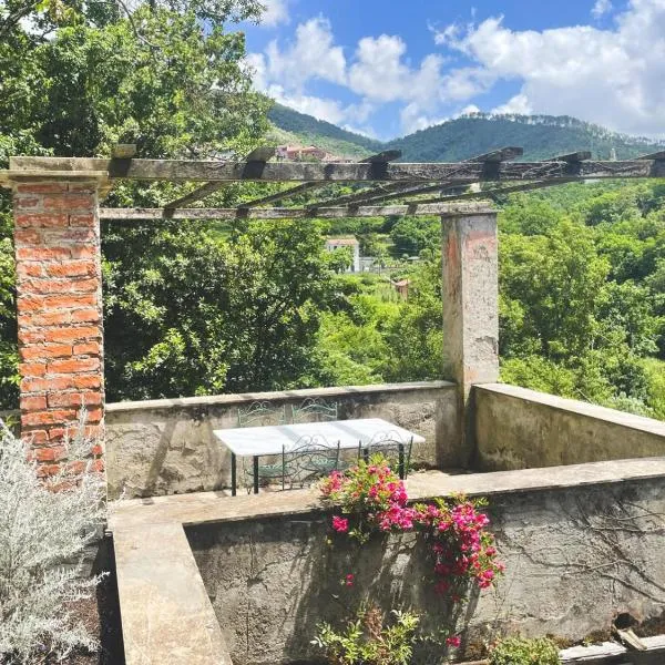 Residenza Nemus Olea Mare e Montagna, hotel in Graveglia