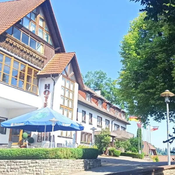 Hotel Waldblick BSR Garten mit Pavillons im Schwarzwald, ideal für Paare, Familien, Hunde, hotel v destinaci Donaueschingen