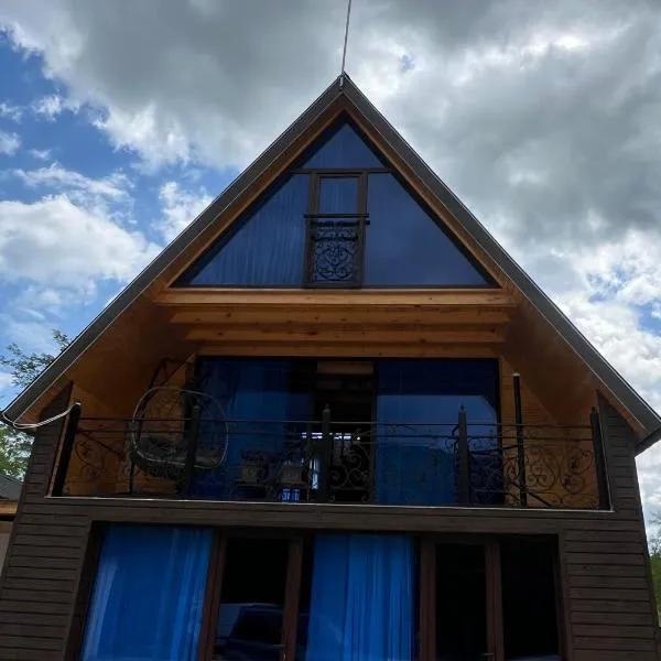 RIVERSIDE Cottage, hotel in Martvili