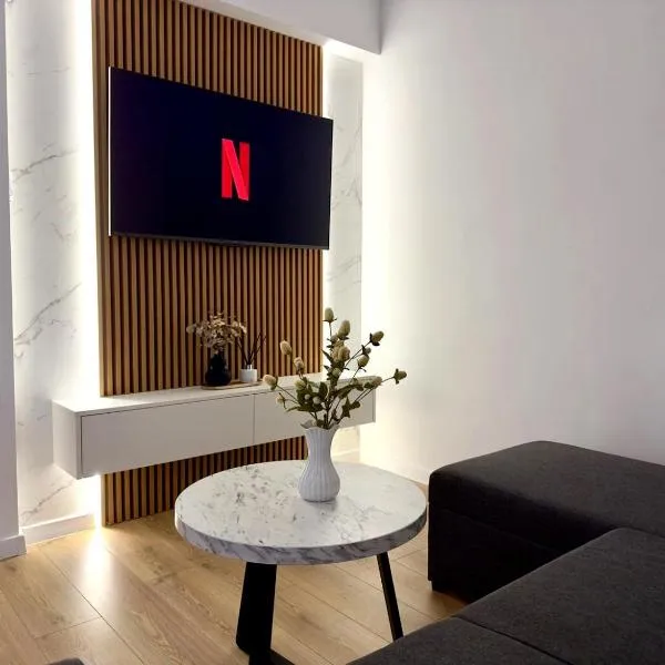 1,5 BR- Balcony, Netflix, Nespresso, AC, Walk-to-Mall - GrandStay md, hotel in Sectorul Botanica