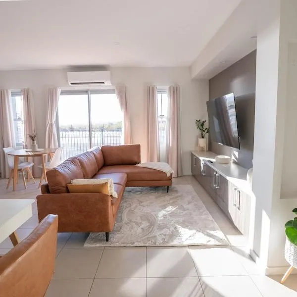 Port Hedland Business Suite - Oceanfront & Private, hotel in Port Hedland