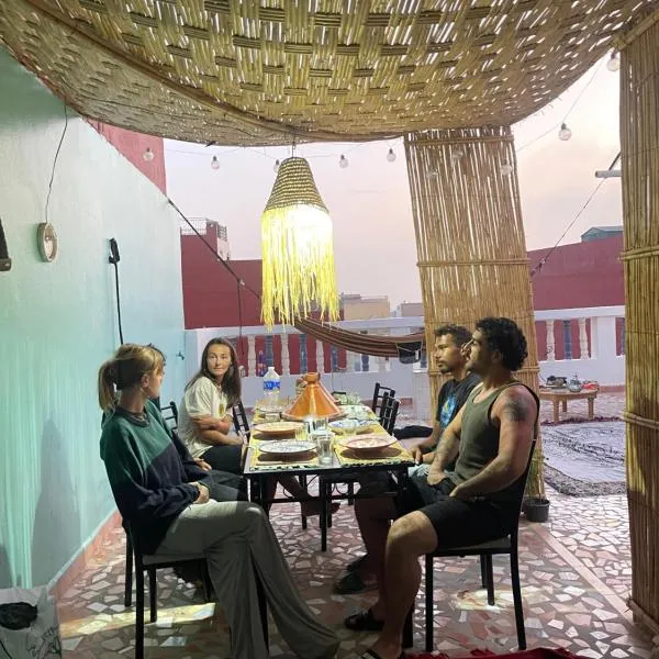 Inner Wave Morocco - Boutique Surf Yoga House, hotel v destinaci Tamraght Ouzdar