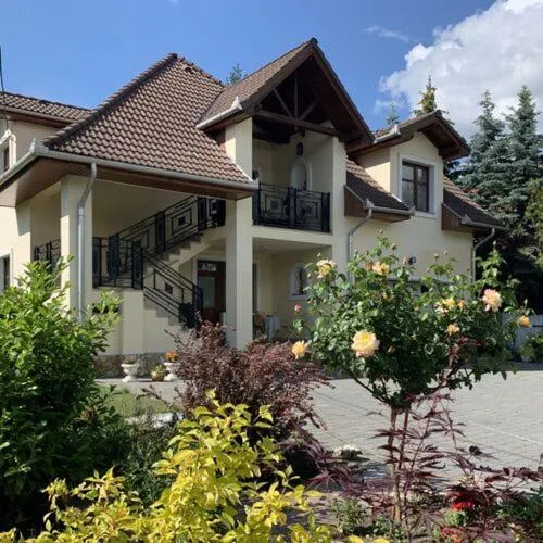 Bálint Villa Vendégház, hotel in Miskolc