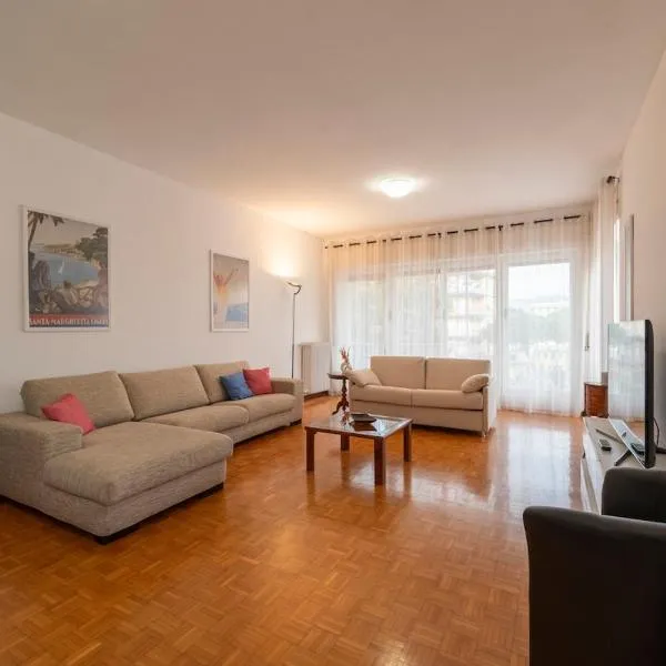 Portofino Spacious Apartment - AC - City Center, hotel in Santa Margherita Ligure