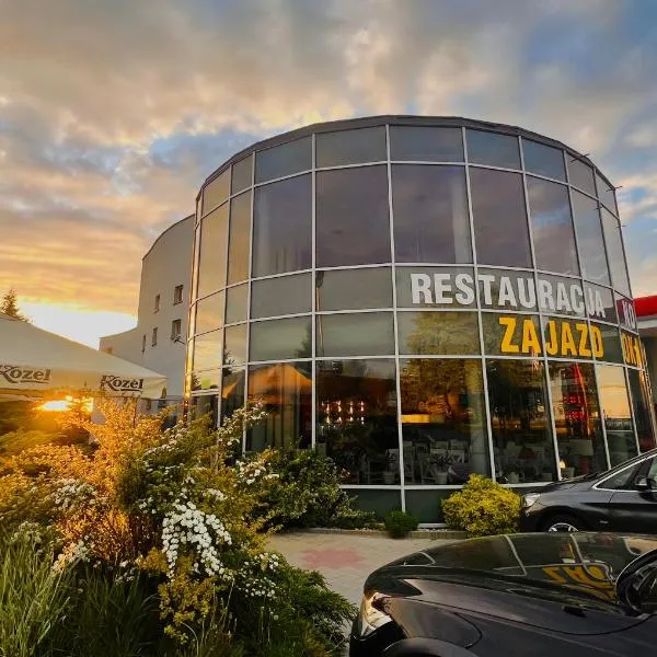 Zajazd Okalina, hotel a Opatów