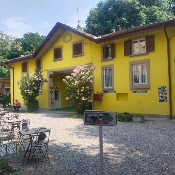 New Generation Hostel Como Lake, hotel in Como