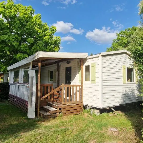 MOBIL HOME, hotel in Ivry-la-Bataille