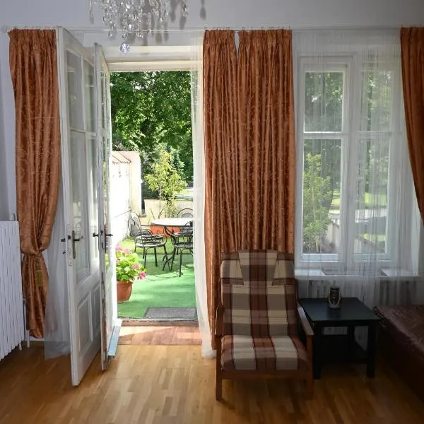 Leier apartments, khách sạn ở Piešťany
