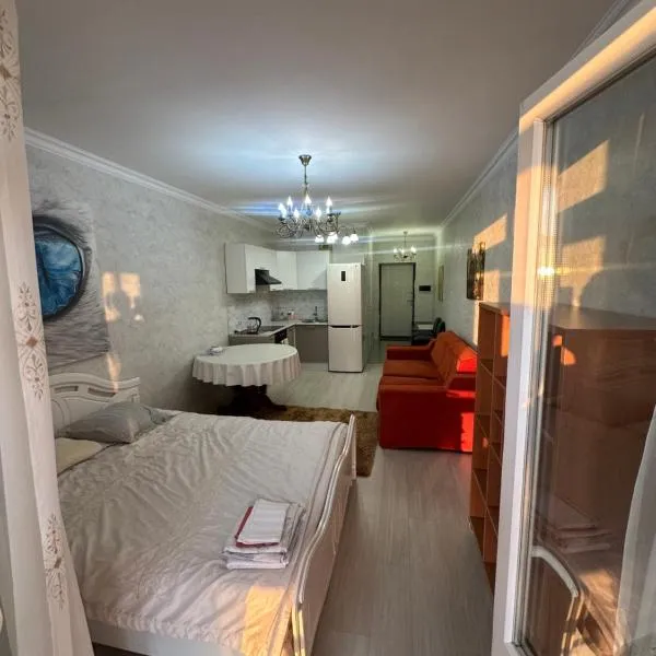 однокомнатная квартира, hotel u gradu Prigorodnyy