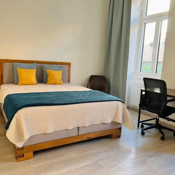 SERVUS HOMES - Metro Stadthalle - VIENNA CALLING, Hotel in Wien