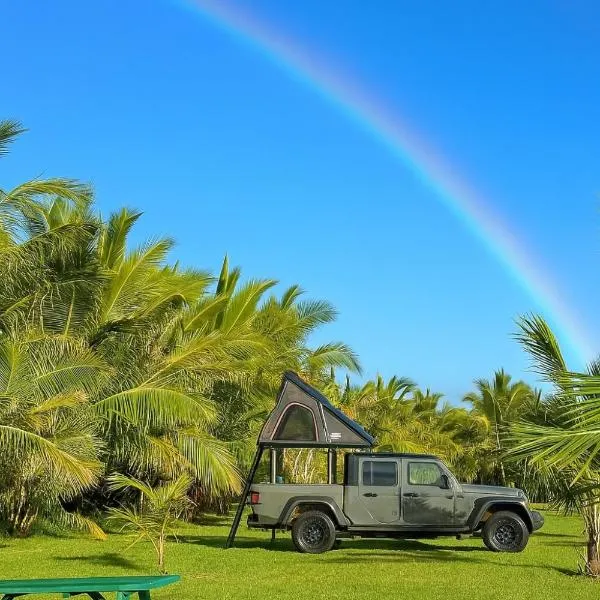Embark on a journey through Maui with Aloha Glamp's jeep and rooftop tent allows you to discover diverse campgrounds, unveiling the island's beauty from unique perspectives each day, hotel v destinaci Paia