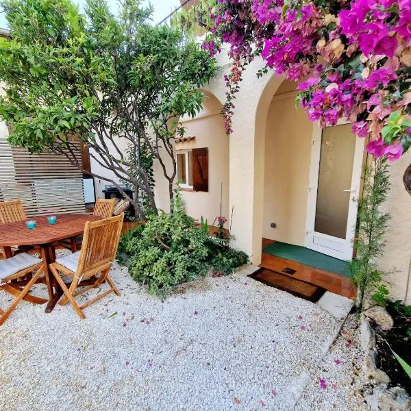 Appartement, terrasse plage, Mmm, hotel in Antibes