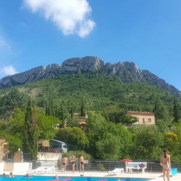Camping Onlycamp le Jalinier, hotel v destinácii Buis-les-Baronnies