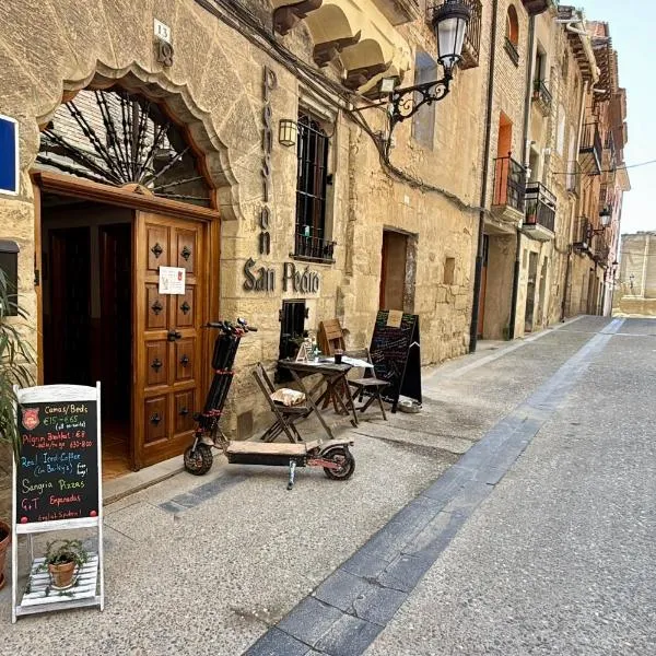 Pensión San Pedro, hotel v destinaci Viana
