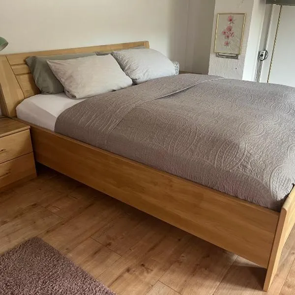 Waldblick Gästezimmer, hotel in Sonnenbühl