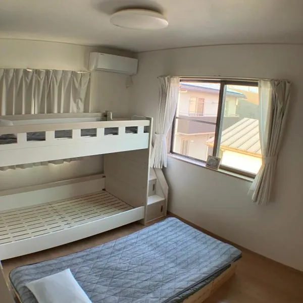 オルちゅーばーハウス#6畳1部屋提供#ホスト住居型民泊#内鍵ありOruchuba house, hotel v destinaci Fukui