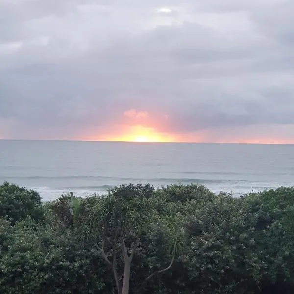 Deep Blue Guest House, hotel v destinaci Amanzimtoti