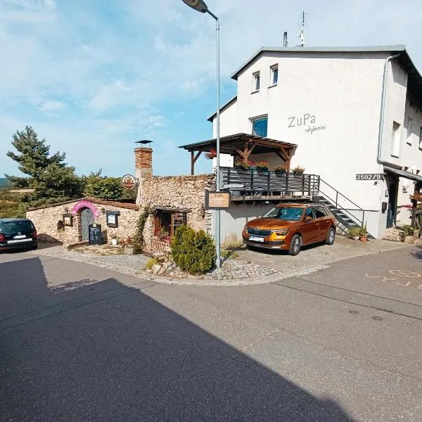 Ubytování v soukromí ZuPa Znojmo, hotel in Hradiště Svatého Hypolita