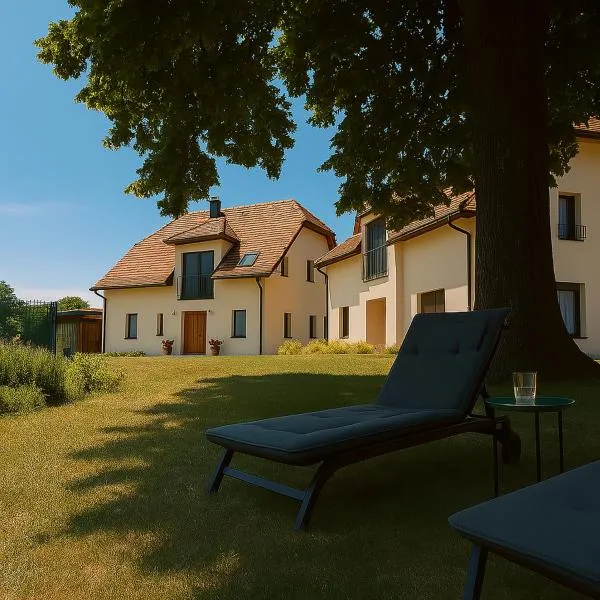Hiša na Ravnah, hotel v destinaci Pišece
